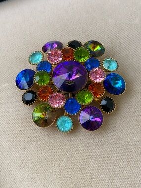 Vintage Multi Color Rivoli Glass Rhinestone Brooch